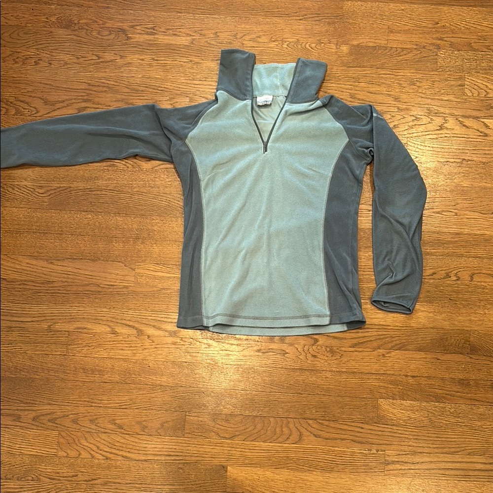 Columbia Two-Tone Quarter-Zip Pullover